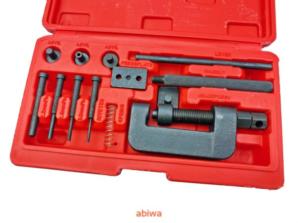 ZAKUWARKA- NITOWNICA DO ŁAŃCUCHOW MOTOCYKLOWYCH